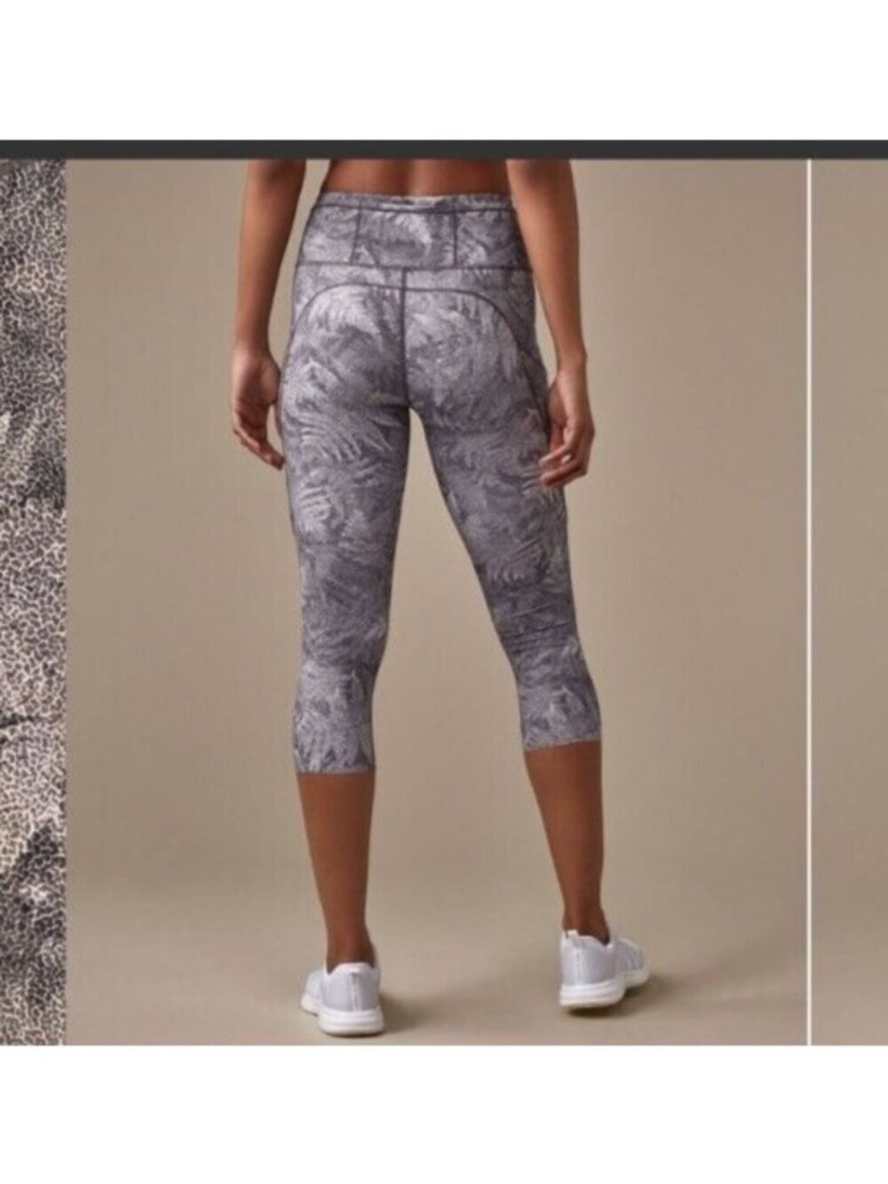 Lululemon Fast/free crop 19” Size 4, black/white leaves prints G76